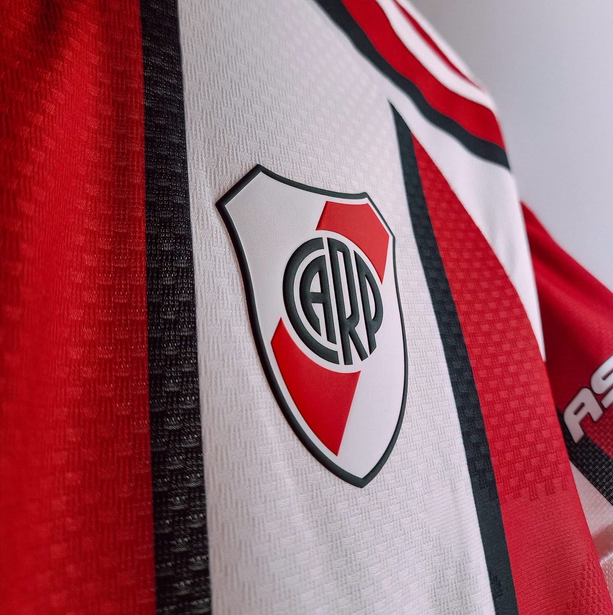 RiverAmorEp7's tweet photo. ✔️ASÍ VA RIVER: 
.
S. Beltrán; Montiel, MQ,Otamendi, Ortega; Moreno, Andrada, Correa, Almada; Freitas, L. Beltrán

VAMOS MILLO🐔💪🏻 https://t.co/Yv8QZhoU0Z