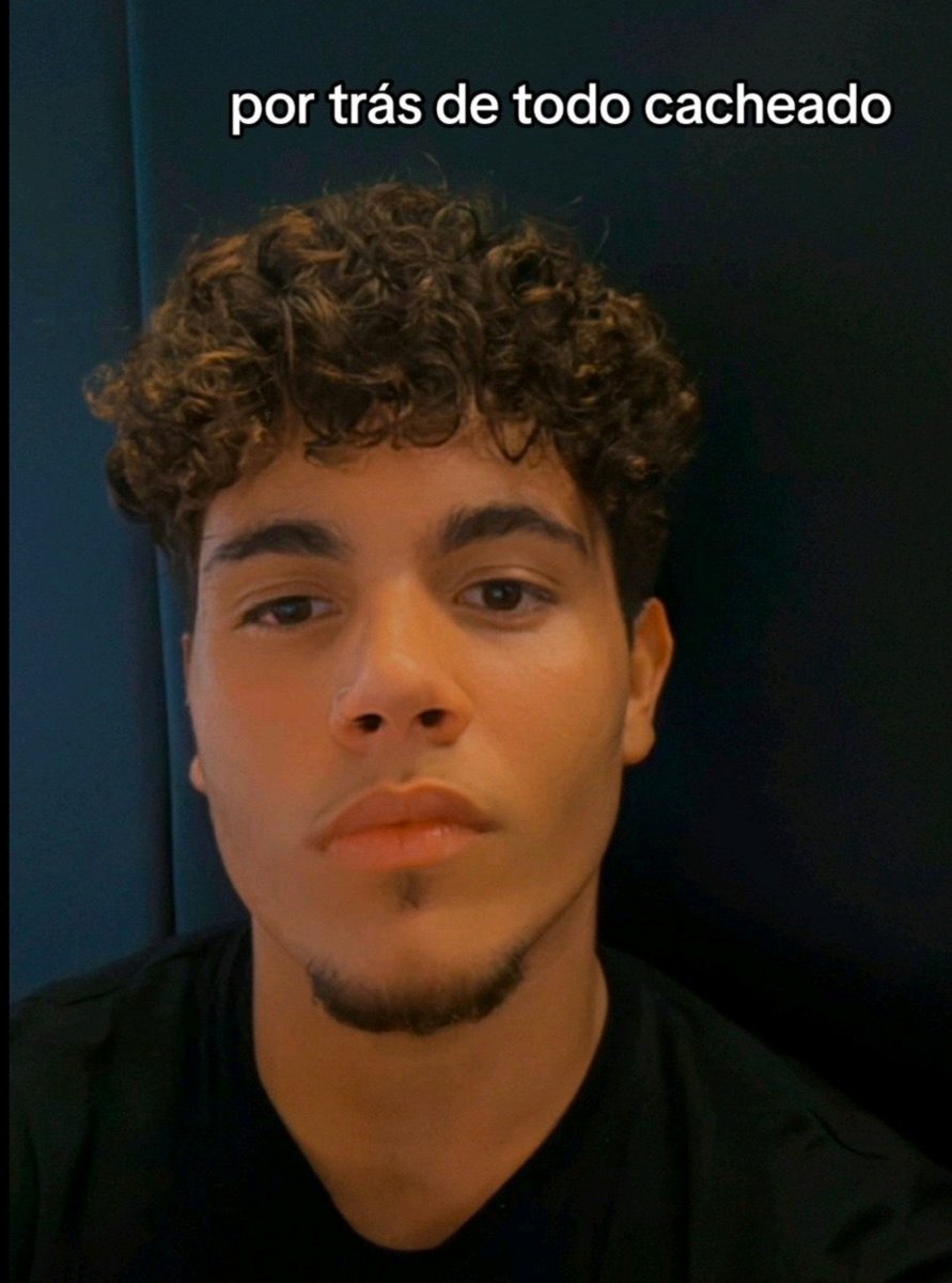 iamrudeasff's tweet photo. @Purezasalazar3 brasileiro com 55,2% de dna indigiena e 44,8 europeu, sem uma gota de dna negro, você olharia o fenótipo dele especialmente o cabelo cacheado e falaria que ele é mulato ou que tem dna africano kkkkkkkk https://t.co/Yx8QBvhZi2
