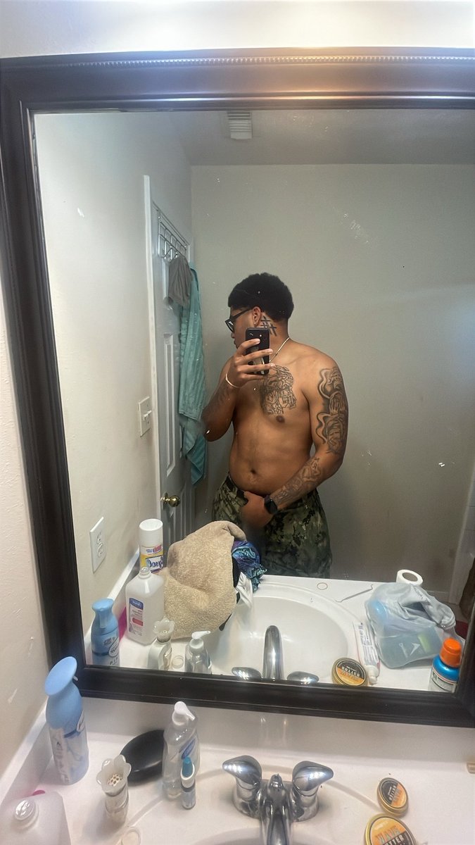 baehelp5's tweet photo. #militaryyn #tatted https://t.co/95AlmxRRCO