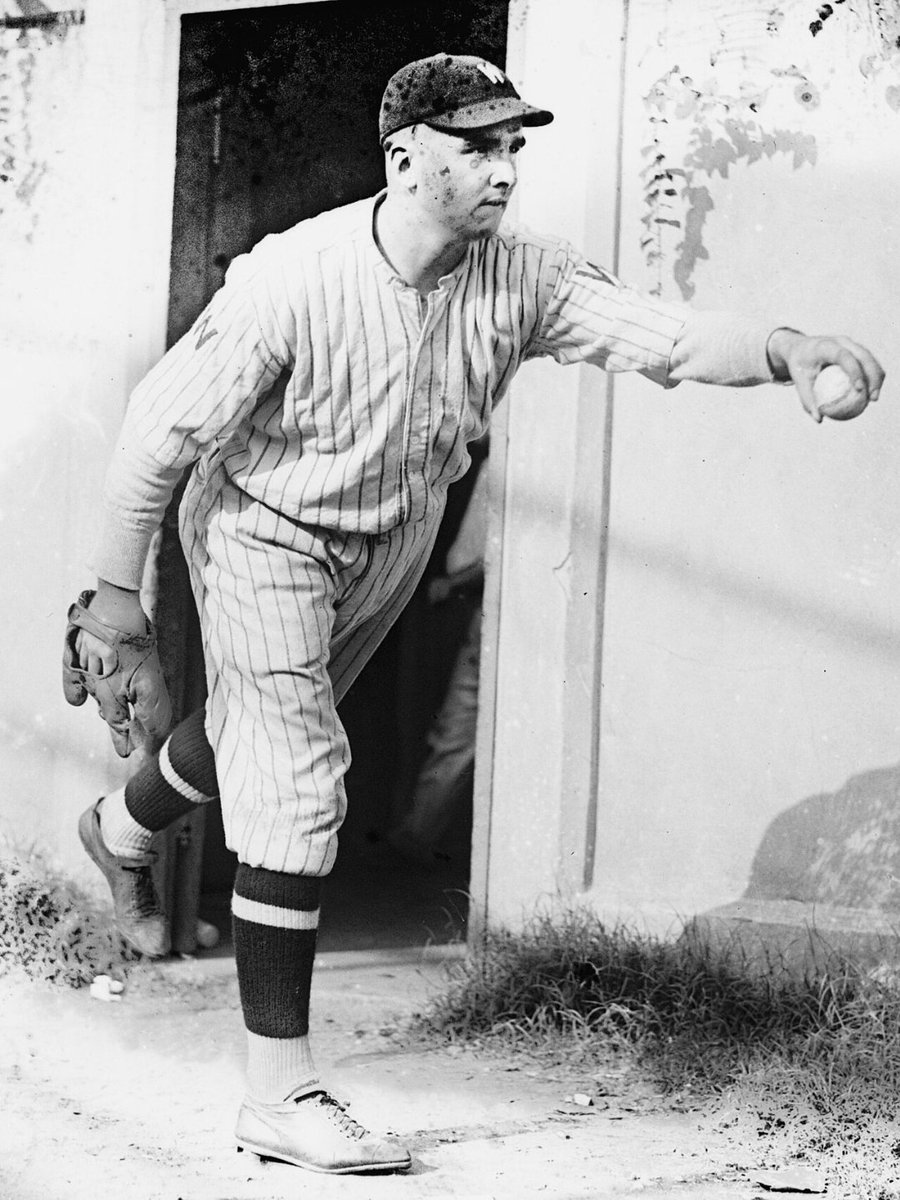 MoxitheGolden's tweet photo. Random #MNTwins franchise player #1590
Ralph Miller, LHP
Senators 1921
Born: Ralph Henry Miller, January 14, 1899 in Vinton, IA
Died: February 18, 1967 in White Bear Lake, MN
Senators stats: 0-0, 0.00 ERA, 1 Gms, 1.0 IP, 0 BB, 0 K, NA ERA+, 0.1 WAR https://t.co/pG86eOvNtE