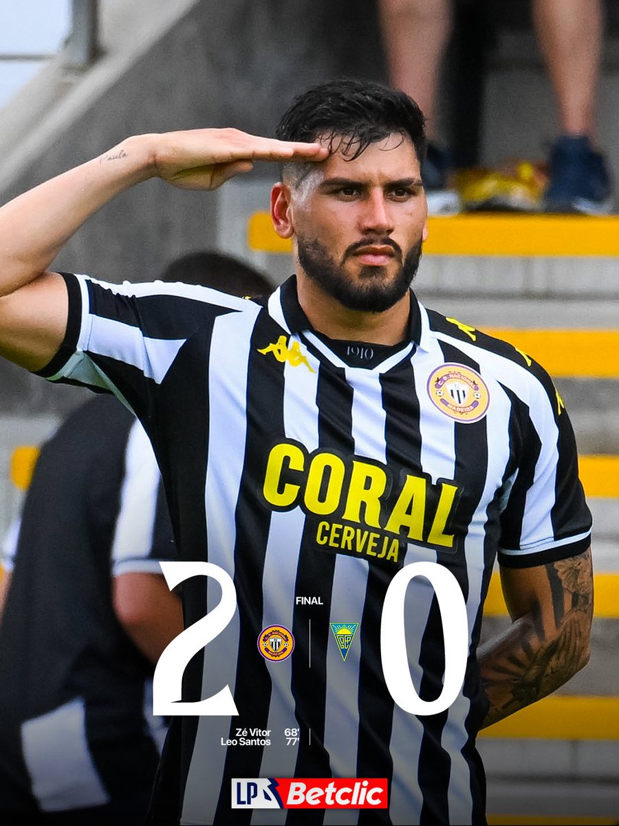 FCOneFootball's tweet photo. 🔚 FULLTIME
⚫ CD Nacional 2-0 Estoril Praia 🟡
▪️ Nacional dominated in Madeira to secure a comfortable home victory, leaving Estoril on the back foot after the visitors picked up a costly first-half red card.
#LigaPortugal #NACEST https://t.co/9OkfhsGLhS