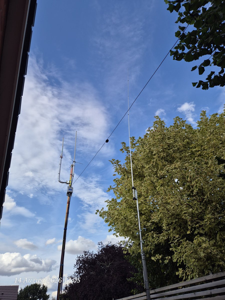 JohnGar33's tweet photo. Busy weekend 
Putting up the new end fed antenna. 
Radio shack sorted out 
Many new stations worked around the world 🌎. 
@HamRadioDX 
#hamradio
#ukantennas https://t.co/QEQuM1OtwY
