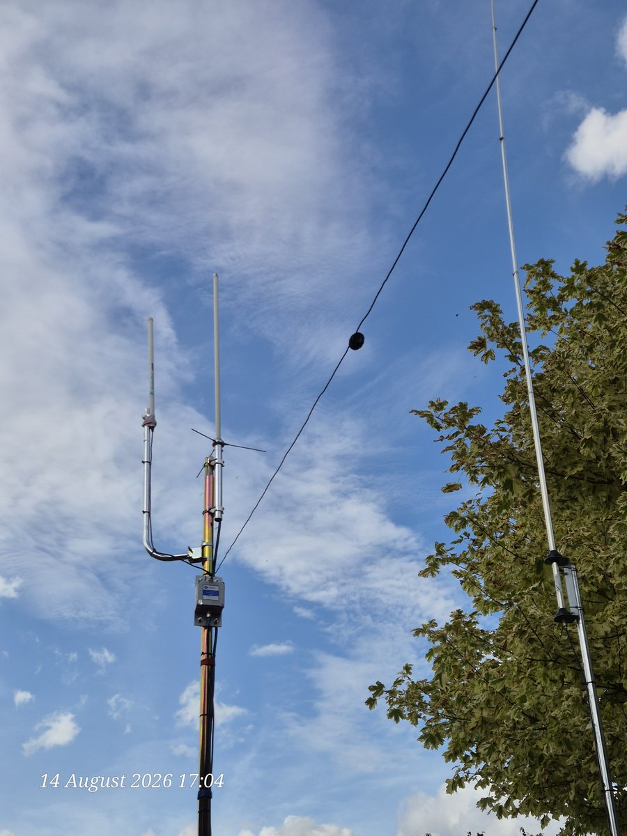 JohnGar33's tweet photo. Busy weekend 
Putting up the new end fed antenna. 
Radio shack sorted out 
Many new stations worked around the world 🌎. 
@HamRadioDX 
#hamradio
#ukantennas https://t.co/QEQuM1OtwY