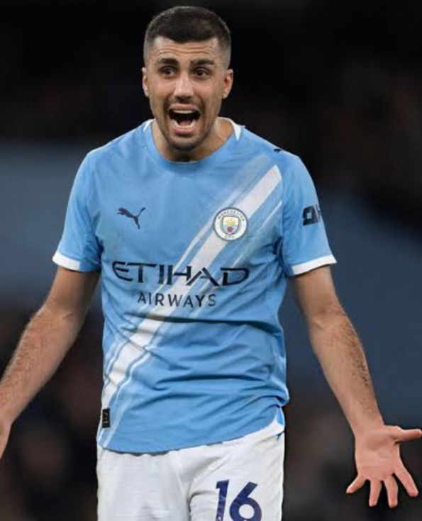 pragma_ai30's tweet photo. Real Madrid steered away from Rodri interest due to Team config conflicts and injury record concerns.
Would have loved to see him wear the black and white jersey after a blistering WC performance. https://t.co/O8SX69impl
