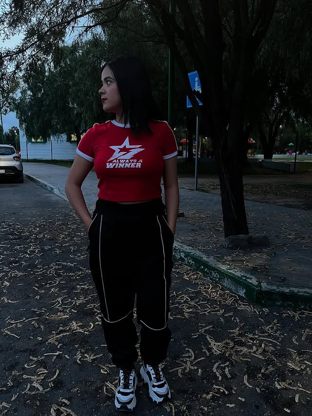 Erikagonza02's tweet photo. Jajajajaj apoco no sabían que la del video soy yo allí están las pruebas solo que era cuando estaba más Chavita 😫🥴
  YA ME ENCONTRARON 😭

#xxx #viralvídeo #filtrada #casero #DiaDelNiño #felizdiadelniño https://t.co/bPsuFyAJtZ