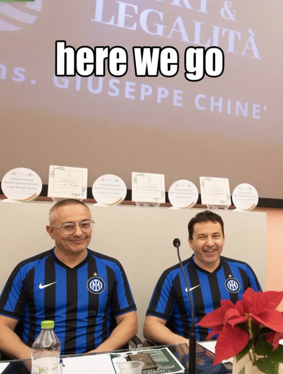 DeadpoorJuve's tweet photo. 🚨Ufficiale: mancano solo gli ultimi faldoni da sistemare, ma l'affare per i due esterni è praticamente chiuso!
#CALCIO
#ARCHIVIAZIONE https://t.co/LZej73mENQ