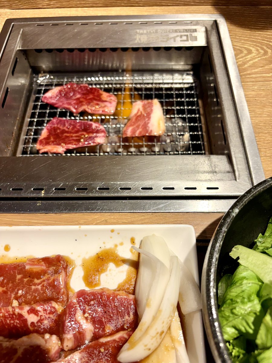 Mitchie_t's tweet photo. お盆休み最後の夜は、事情により‘ひとり焼肉’ …… https://t.co/Zn36GfLGva