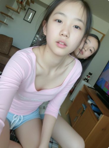 chachuwiie's tweet photo. bocil cina viral https://t.co/W9lsSFqNVd