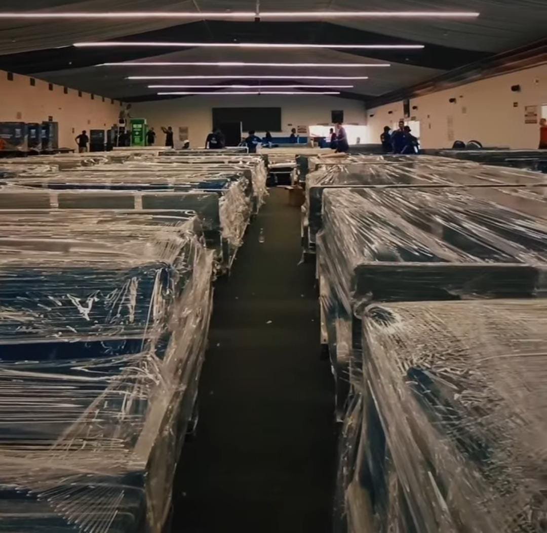 dgaviacion_'s tweet photo. 🇻🇪: Así están quedando los trabajos de las próximas terminales temporales del Aeropuerto de Maiquetía. 

Los trabajos siguen en curso, por lo que, por ello, no se ha dado todavía una fecha estimada de inicio de las operaciones. https://t.co/4s4ihh8Fby