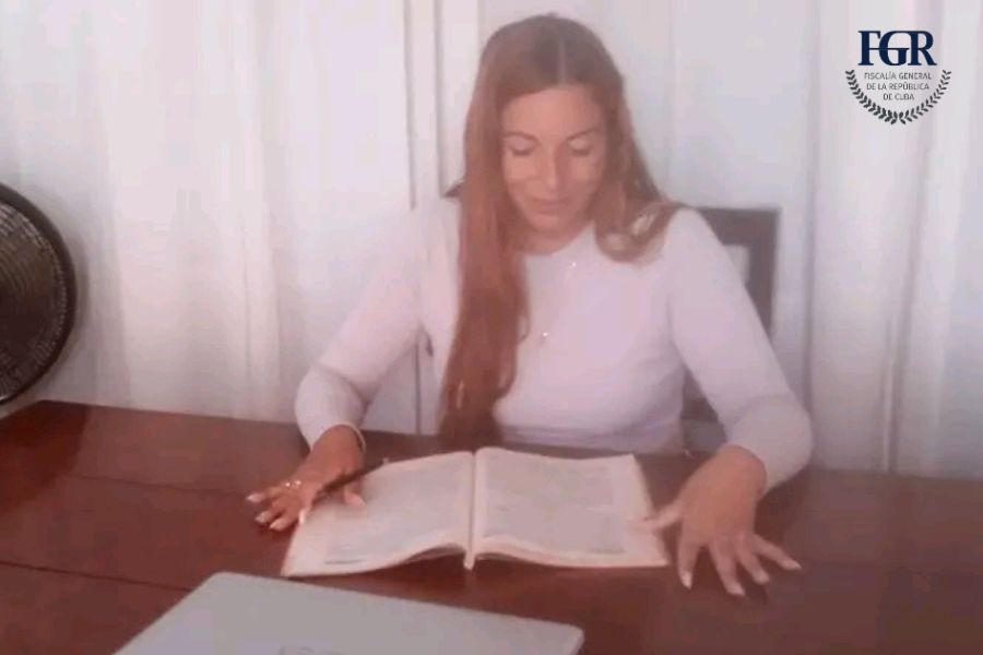 FGR_Cuba's tweet photo. ⚖️ | Más de una década en el ejercicio de la acción penal pública han dotado a la joven fiscal de Trinidad, Gissel Ychaso López, de amplios conocimientos que cumplimentan su encargo social.

✍️ | https://t.co/215IKaJjA4

#FiscalíaCubana https://t.co/duQfO2LbgQ