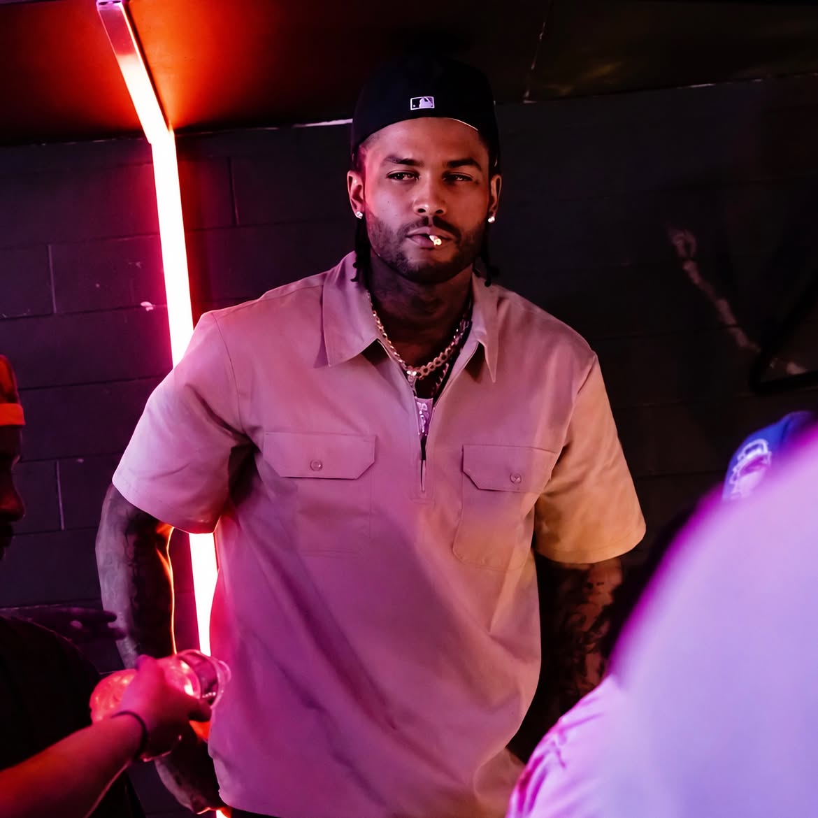DaveEast's tweet photo. New Music New Sneakers Same Grind!!! https://t.co/9CvqTDcU3B