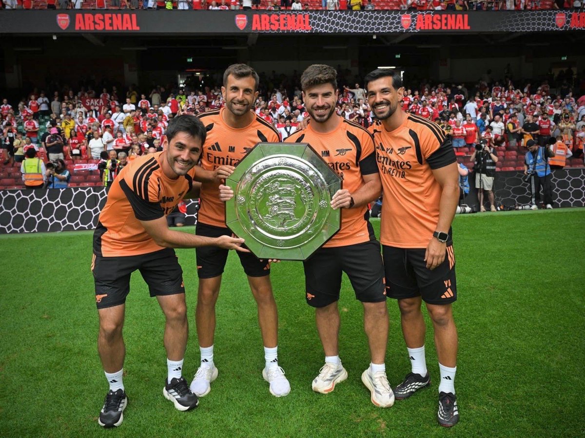 MMolina_8's tweet photo. FA Community Shield 2026 🏆

What a way to start!

Together. Always 🔴⚪️ https://t.co/zEPluIzvXa
