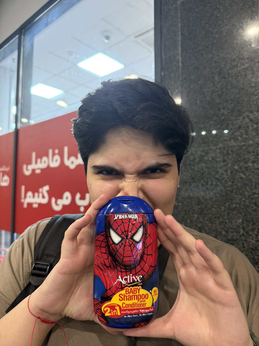 theaxidi's tweet photo. ترکیبی از سالگرد و تولد و کسی که زنده نگهم داشته بود🫀🦦 https://t.co/6lx6huvva6