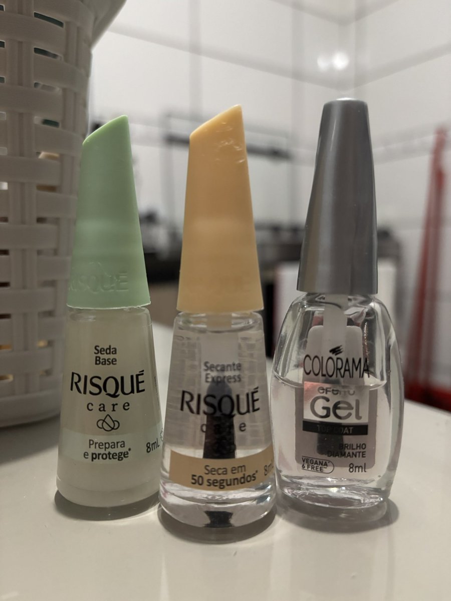 vcutpwr's tweet photo. quem faz as unhas em casa sabe que esse trio é essencial e indispensável eu Ã-mo !!!!! https://t.co/SWCrYwJviY