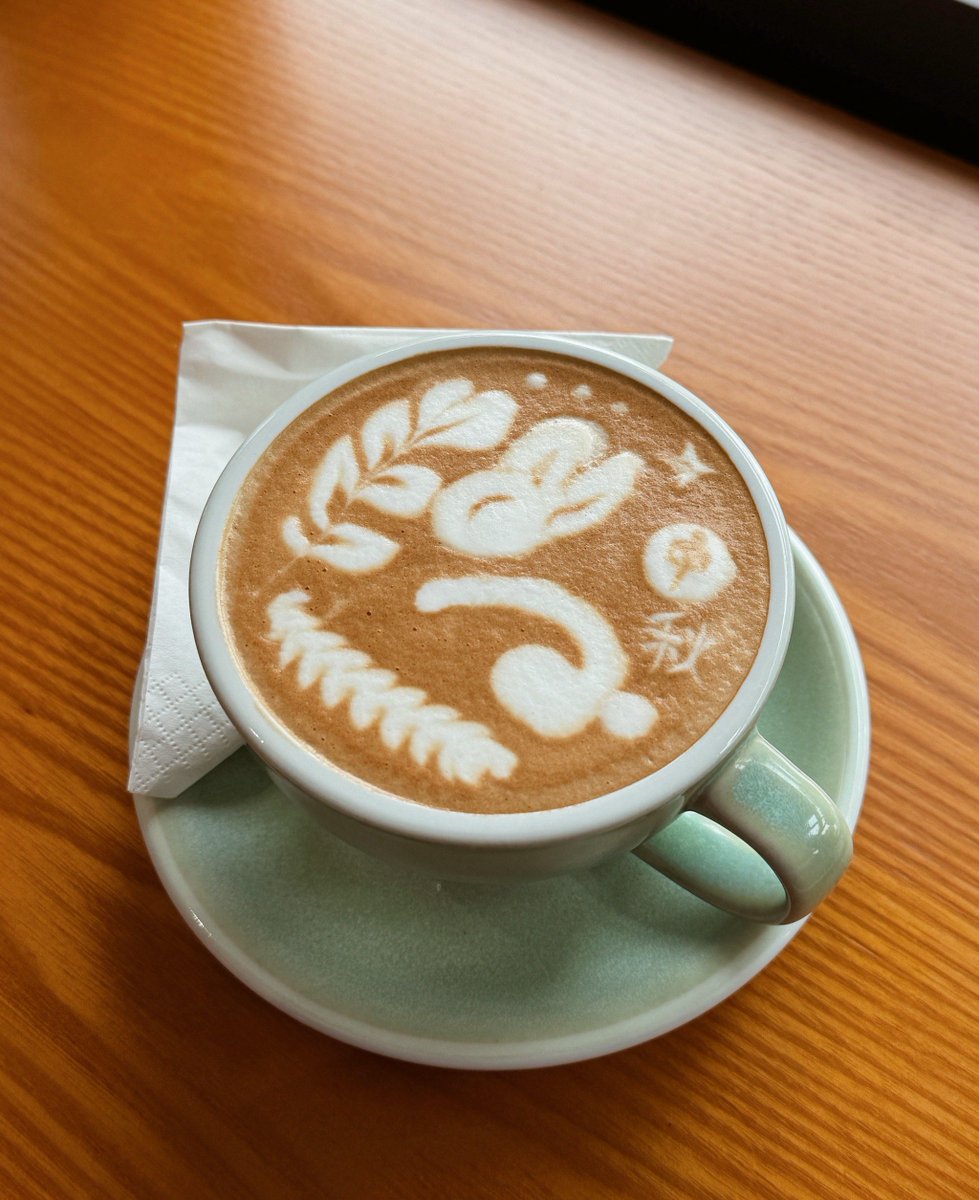 Tdycrypto's tweet photo. Just locked my work laptop, made a hot matcha latte, and the sky outside is so lazy—this is the perfect 10-minute office reset. https://t.co/NxzkbnZd4q