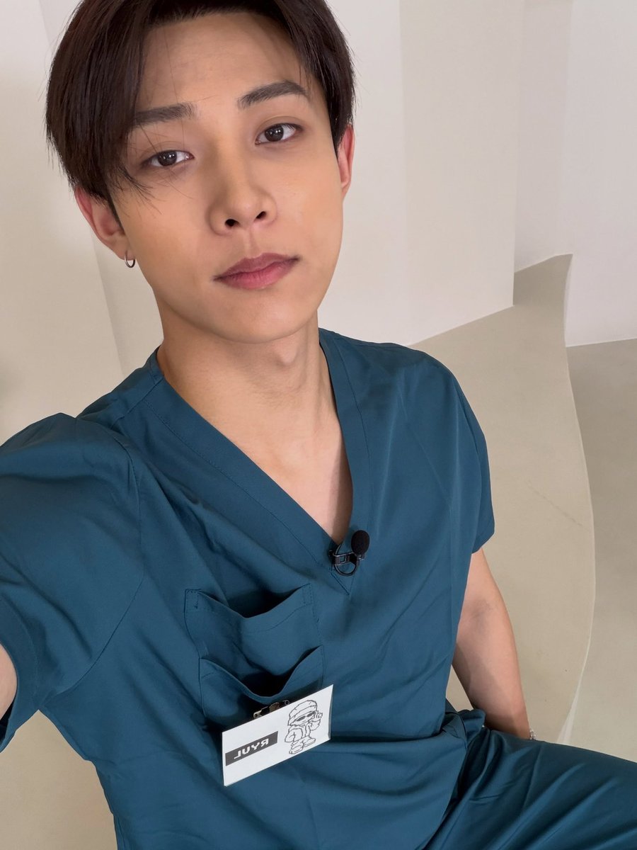 ryuljalanan's tweet photo. iya wlopun satu doang akan aku taroh di semua sosmed ryul, semoga hari ini km update lagi https://t.co/DUcLAV4auh