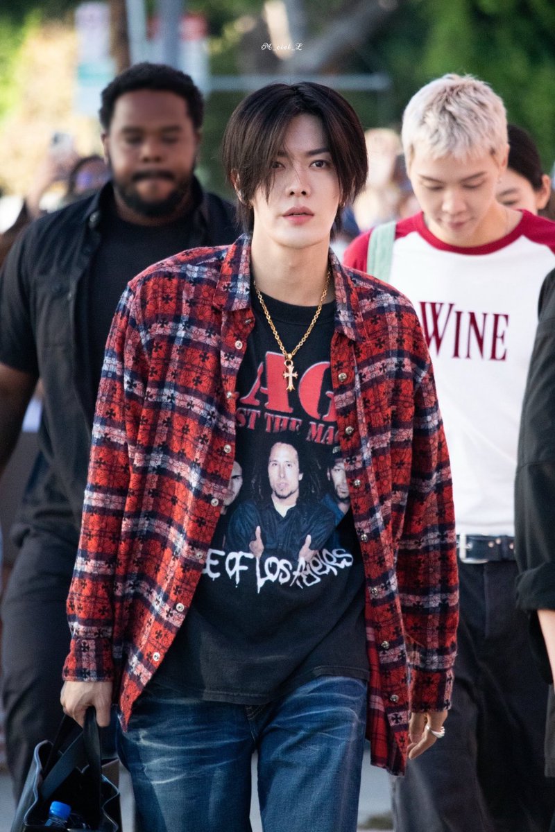 yutapics's tweet photo. #YUTA today for the KPOPNARA fansign event in LA  🖤 https://t.co/B85TyWPp7H