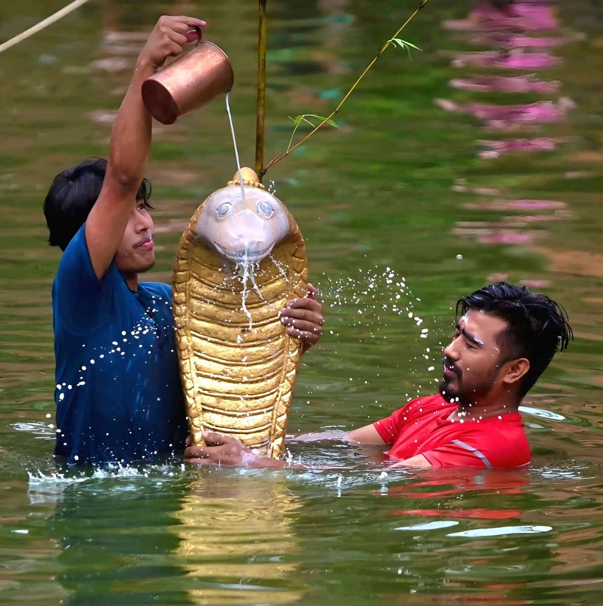 RONBupdates's tweet photo. Happy Nagh Panchami to all: नाग देवताले सबैको रक्षा गरून्। 🙏

Pic. @sulav.photo https://t.co/SkirCv34HF
