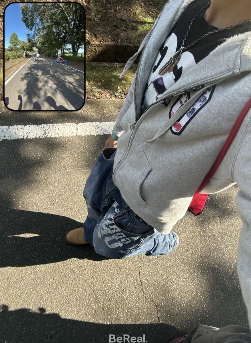 rea5210's tweet photo. だれでもはなしませんか
えろでも健全でも https://t.co/XU4nxWG2mI