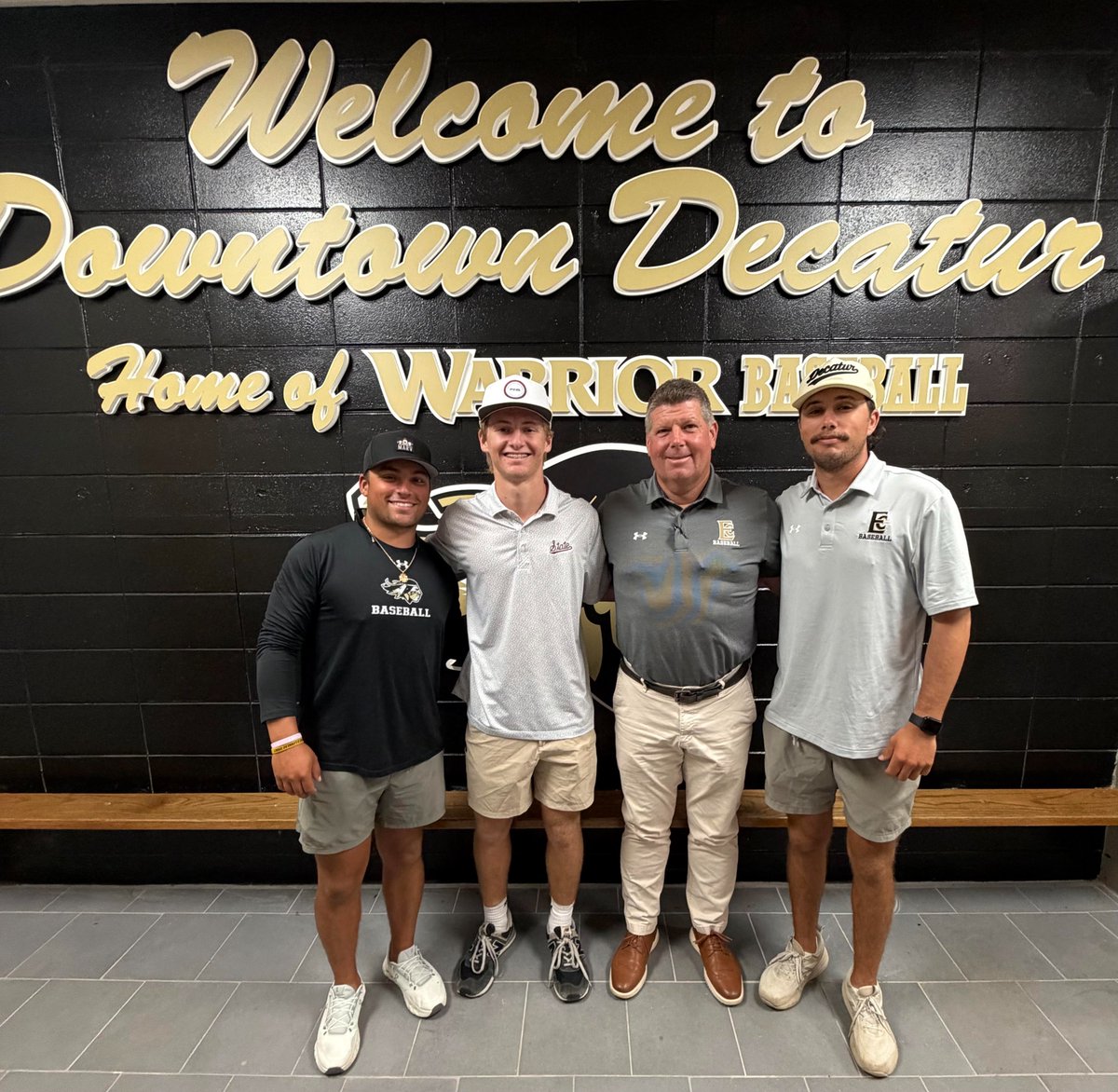 NelsonI_19's tweet photo. Thankful for another amazing day with @EC_NealHolliman @GriffinGrant_EC @rj2fletcher !! Really enjoyed seeing all that @ECCCBaseball has going on and spending more time with this coaching staff! Humbled by another offer to play college baseball at East Central! https://t.co/CbSoTB4bO3