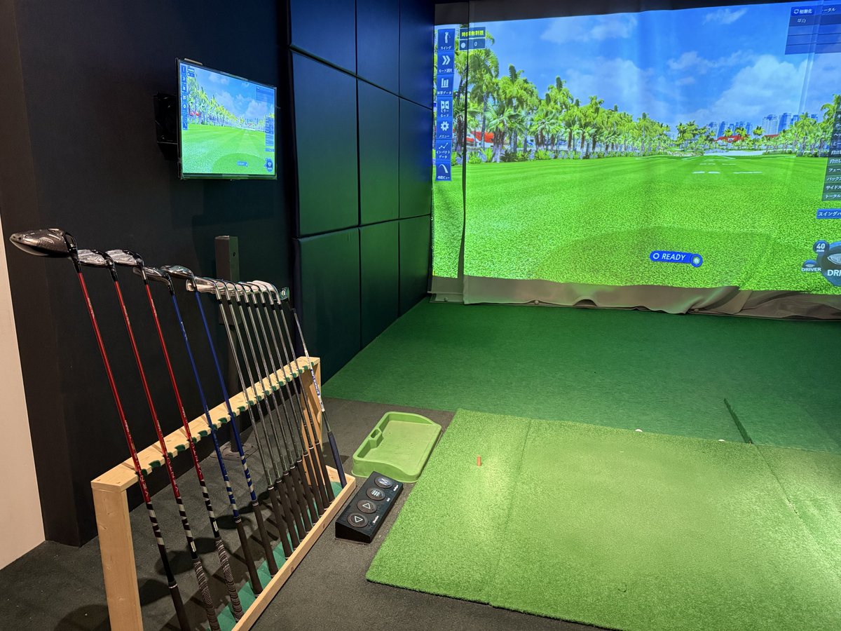Yuri_genma's tweet photo. 盆休み3日目だけども予定が無いので相変わらず

インドアでゴルフ練習⛳️

世間と休みがズレてるのは良いけど休みが合わんのよね…

マイクラブを観ながら悦に浸る https://t.co/2okYUiWRYc