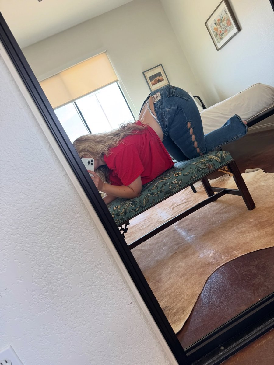 PTVFanGroup's tweet photo. Hi dm if you horny and jerking I'm selling whatever #nsfw #selling https://t.co/NkNO6mK4dO