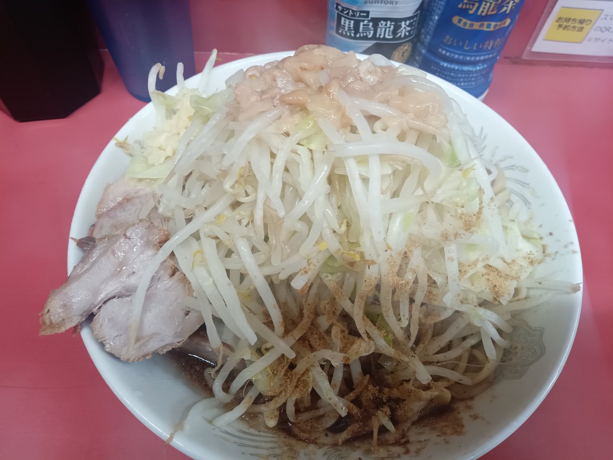 usamaru123623's tweet photo. ラーメン二郎　環七一之江店

コメダでモーニング後並び
早めのオープンでした

小汁なし豚ダブル
コールはニンニクヤサイアブラ魚粉

本日も神豚降臨
アツアツの汁なしに神豚ダブルでパワーチャージ
モチやわ麺で美味しかったです

ご馳走様でした！ https://t.co/wDqAZb5VRg