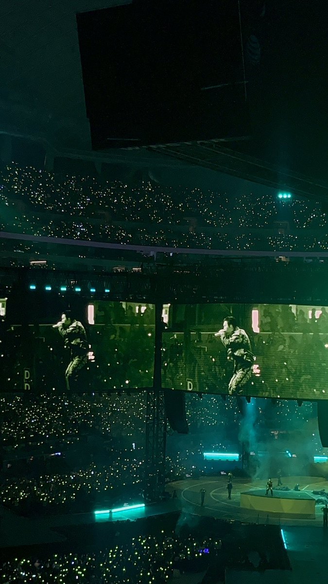 Aaliyahs_here's tweet photo. #BTS_WORLDTOUR_ARİRANG_ARLINGTOND1
if someone told my 10 year old self that one day, she would see the group she relentlessly got bullied for loving she would call you crazy. from 2015 to now I have been an ARMY , and i truly feel forever young. BTS thank you for being my voice. https://t.co/UKUOPyprqQ