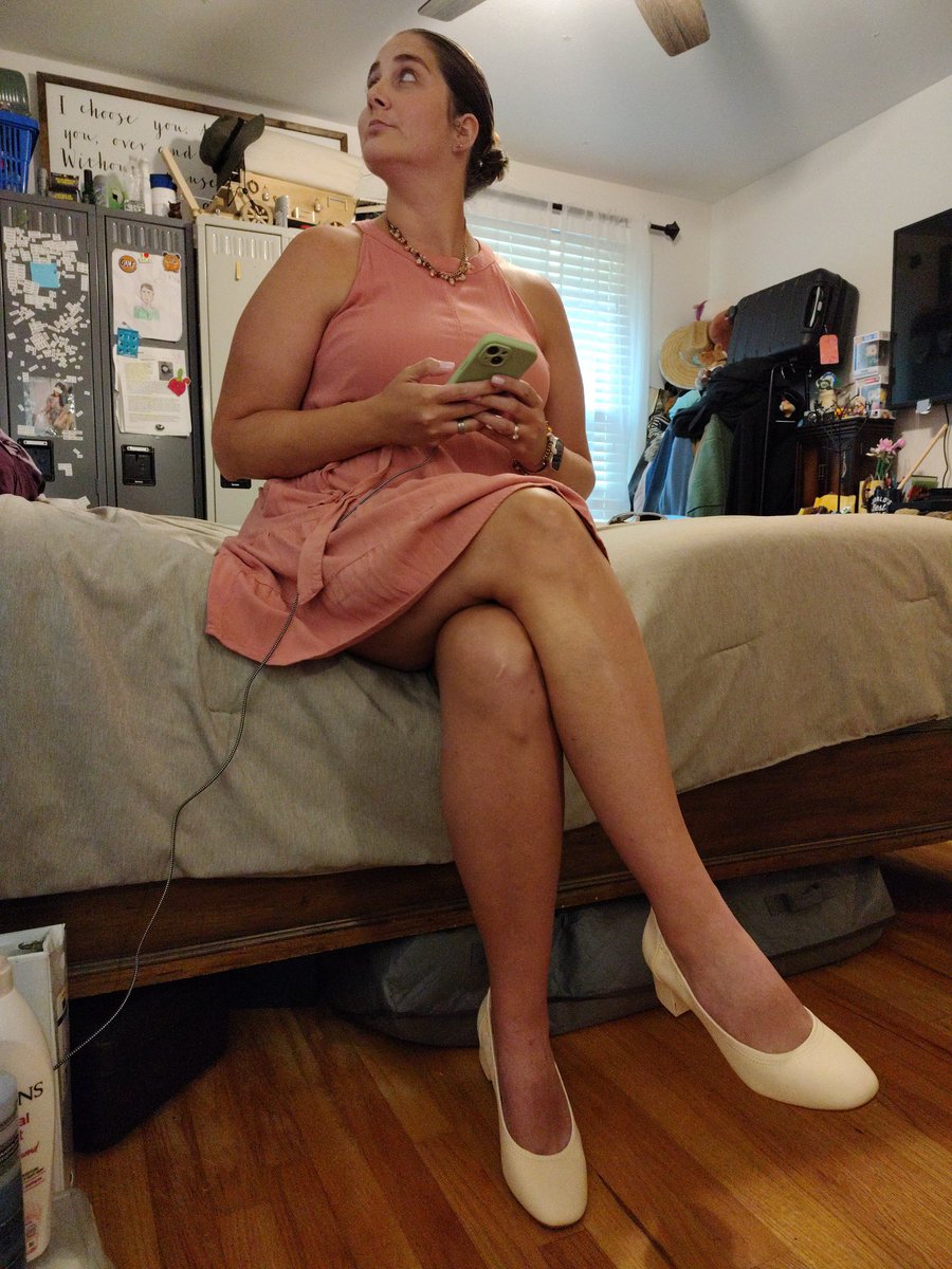 Millerbqc's tweet photo. I don’t normally wear heels so I thought I’d share 💕 https://t.co/39rgwubOkO