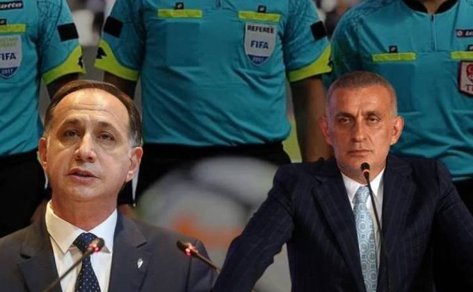 thepyasa1912's tweet photo. Bu iki... 🤬🤬🤬

Bu iki akp kuklası varken

Bu ligde Real Madrid takımına Fenerbahçe forması giydir şampiyon olamaz.

VAR'da hata yapanı affetmem bla bla bla. https://t.co/rchsLKy0FZ