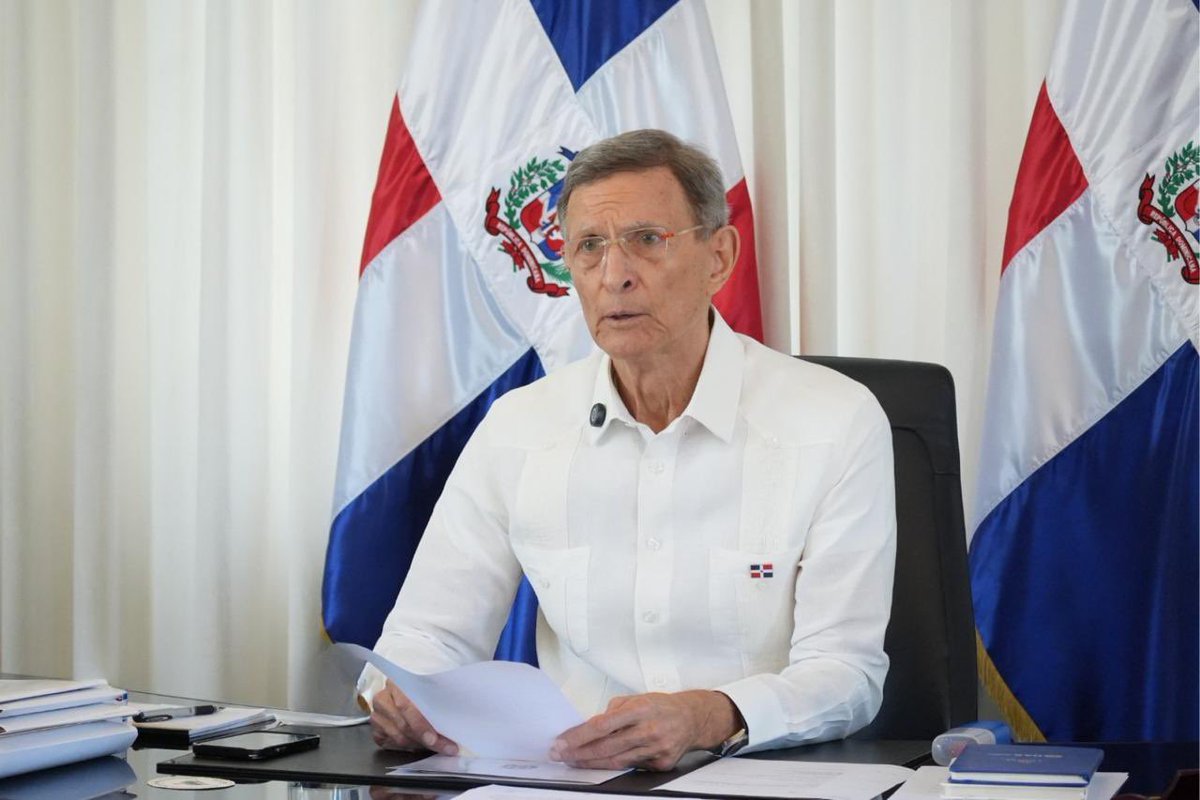 MIREXRD's tweet photo. 🗞️Nota de Prensa:

Roberto Álvarez concluye seis años de gestión al frente del Ministerio de Relaciones Exteriores.

📲🌐https://t.co/1TUS9suSro https://t.co/yMW0gGAfNo