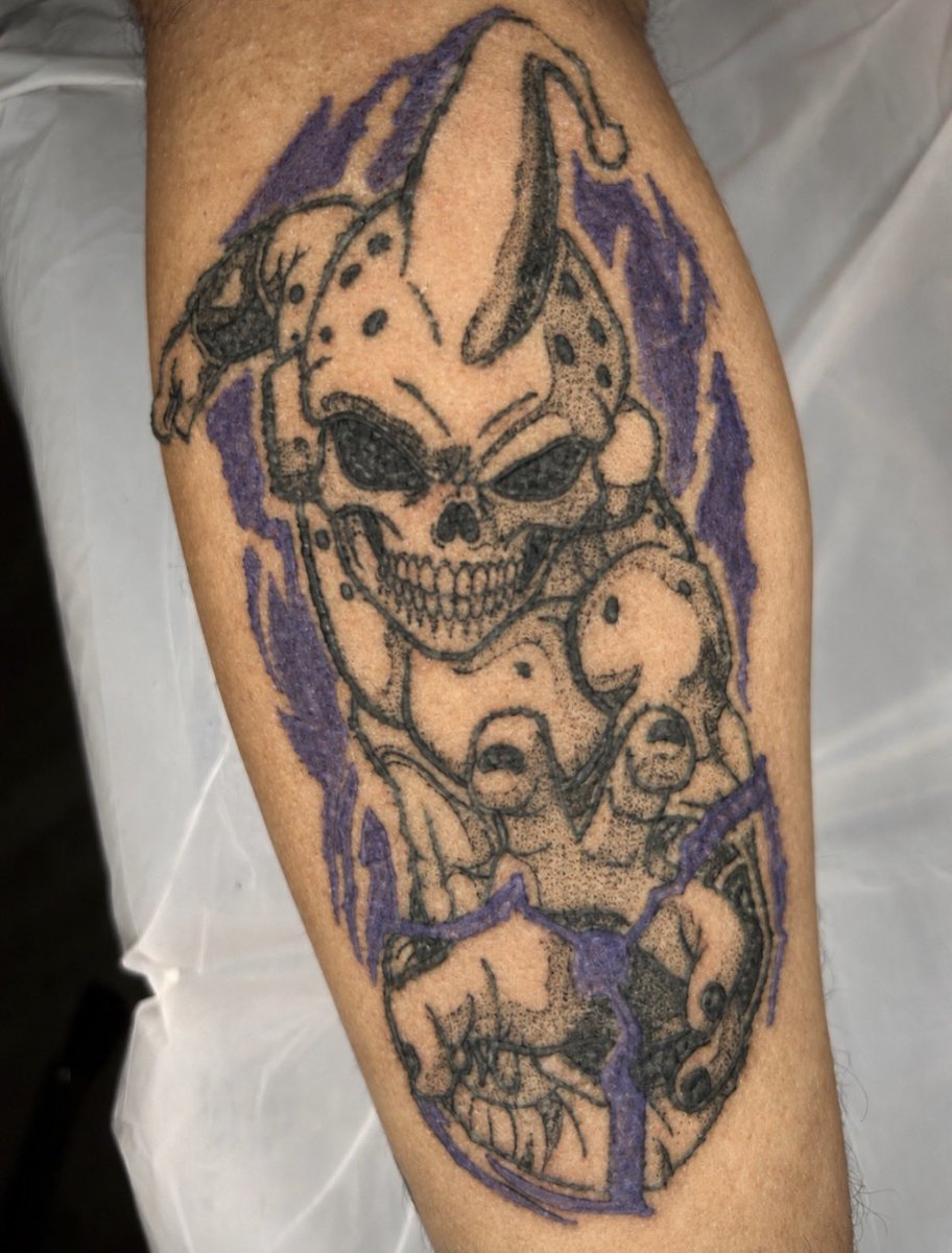belboobee's tweet photo. Why are people using ai to make shitty versions of their tattoos.. like what is the point of this trend? Feeding your art to a robot for what? “My work could be worse” or shock value? https://t.co/xJ6ZKkyKP2
