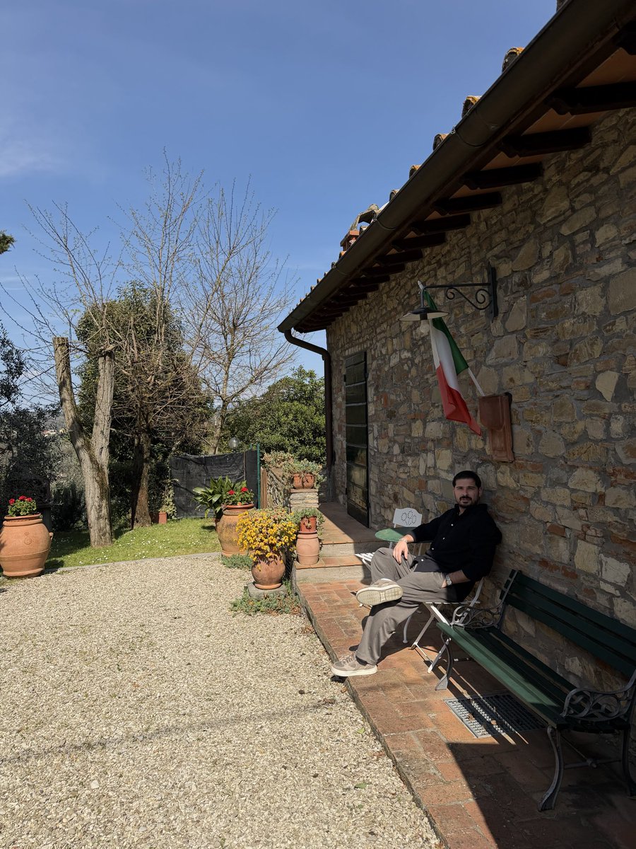 CaglarAkdogann's tweet photo. #italy https://t.co/A67mIwLpps