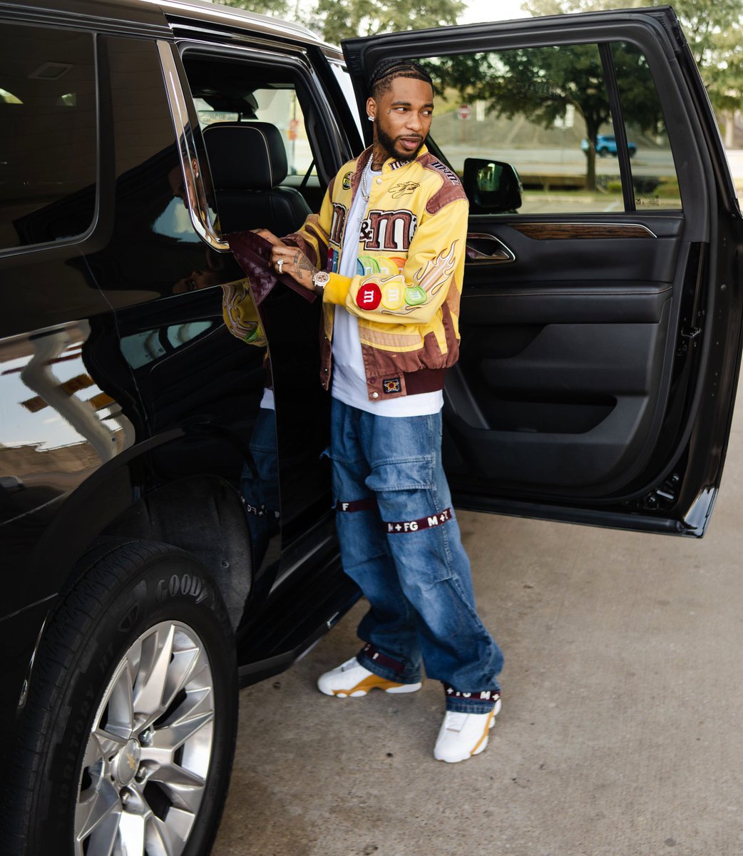 wavecheckers's tweet photo. Key Glock is in his own lane with the throwback outfits 🔥 https://t.co/5sbeT7WcD3