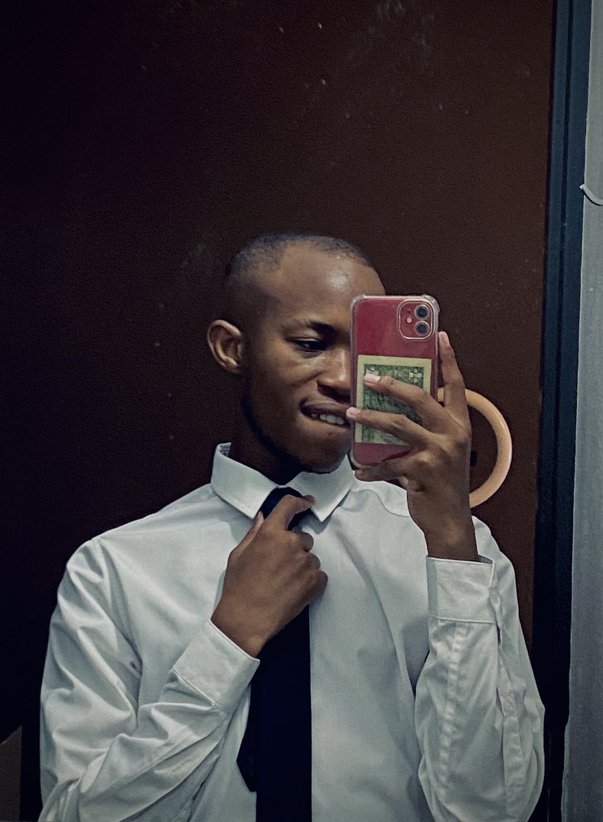 ThatoMaoke's tweet photo. 🤵🏽 https://t.co/T1MlZrQywX