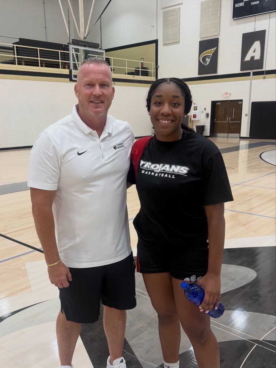 laiihoop1's tweet photo. Big shoutout to the coaches for an amazing Elite Camp! I truly enjoyed the experience, learned a lot, and got better throughout the camp. Thank you for the opportunity and for sharing your knowledge. I look forward to continuing to build this relationship! 🙏🏾🏀 @AUTrojansWBB https://t.co/UpvasFcAcx