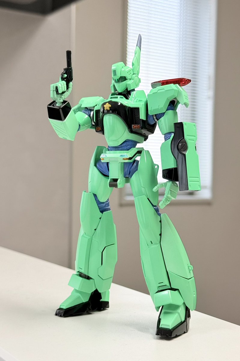 arestahobby's tweet photo. ジェガンです。通して下さい https://t.co/p1kY33YDnr