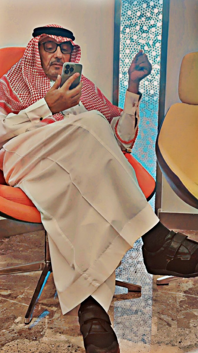 coocir352's tweet photo. " يا الله إن عمي كفايتي من النعم 
ومستقر روحي 
اجعله دائماً بخير لأن خير الحياة 
منه وفيه ❤️ ". https://t.co/GhOttljHDb