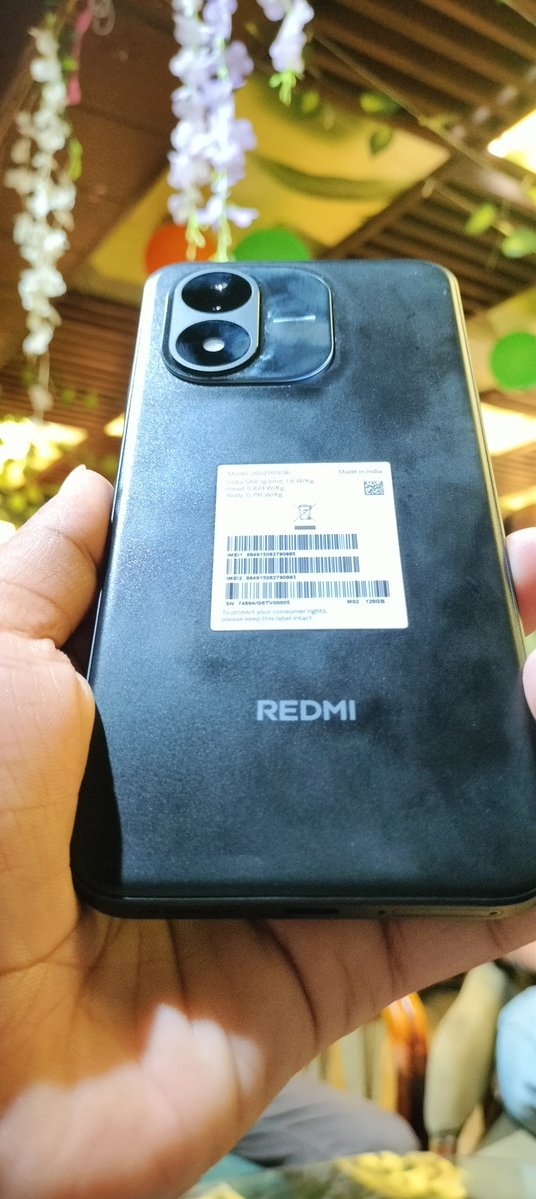Akash56183023's tweet photo. New month new beast as i got my hands on brand new #RedmiNote17  it was absolutely stunning and thanks to @XFCAgra for hosting an amazing monthly fan meet 🙌🏻🫶🏻
#mAhsterEdition

@RedmiIndia
@sandeep9sarma 
@pixelwithme 
@Ritij 
@XFCAgra https://t.co/Vvn5Zg3j7N