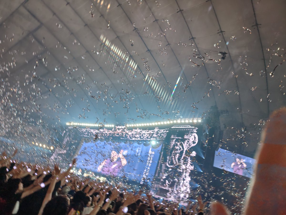 takeya225's tweet photo. 東京ドーム2日目！
最高のライブでした。
ゾンビさんからのプレゼントもすごく嬉しかった！
来年のツアーどこに応募しようかな。
#sekainoowari https://t.co/Vg7ENs3z4z