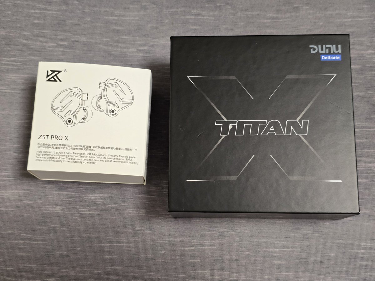 Almator_audio's tweet photo. 🎁イヤホンプレゼントキャンペーン🎁
サマーセールを記念して、私の所有する次のイヤホンの中からお好きなものを一つ、1名様にプレゼントします！

・DUNU TITAN-X
・KZ ZST PRO X

また、期間中に1500フォロワー達成した場合、選択肢に
・KZ AM16
を追加します！

全て開封後、約100時間エージング済です。
レビューのために数時間リスニングしました。除菌して発送します。

▼ 応募方法
1.@Almator_audioをフォロー
2.この投稿をいいね&リポスト

※あたるってぃーで抽選します。

▼発送方法
ヤマト運輸「スマホで送る」で匿名発送します。
日本のみの配送です！

▼期限
8/30(日)0:00まで