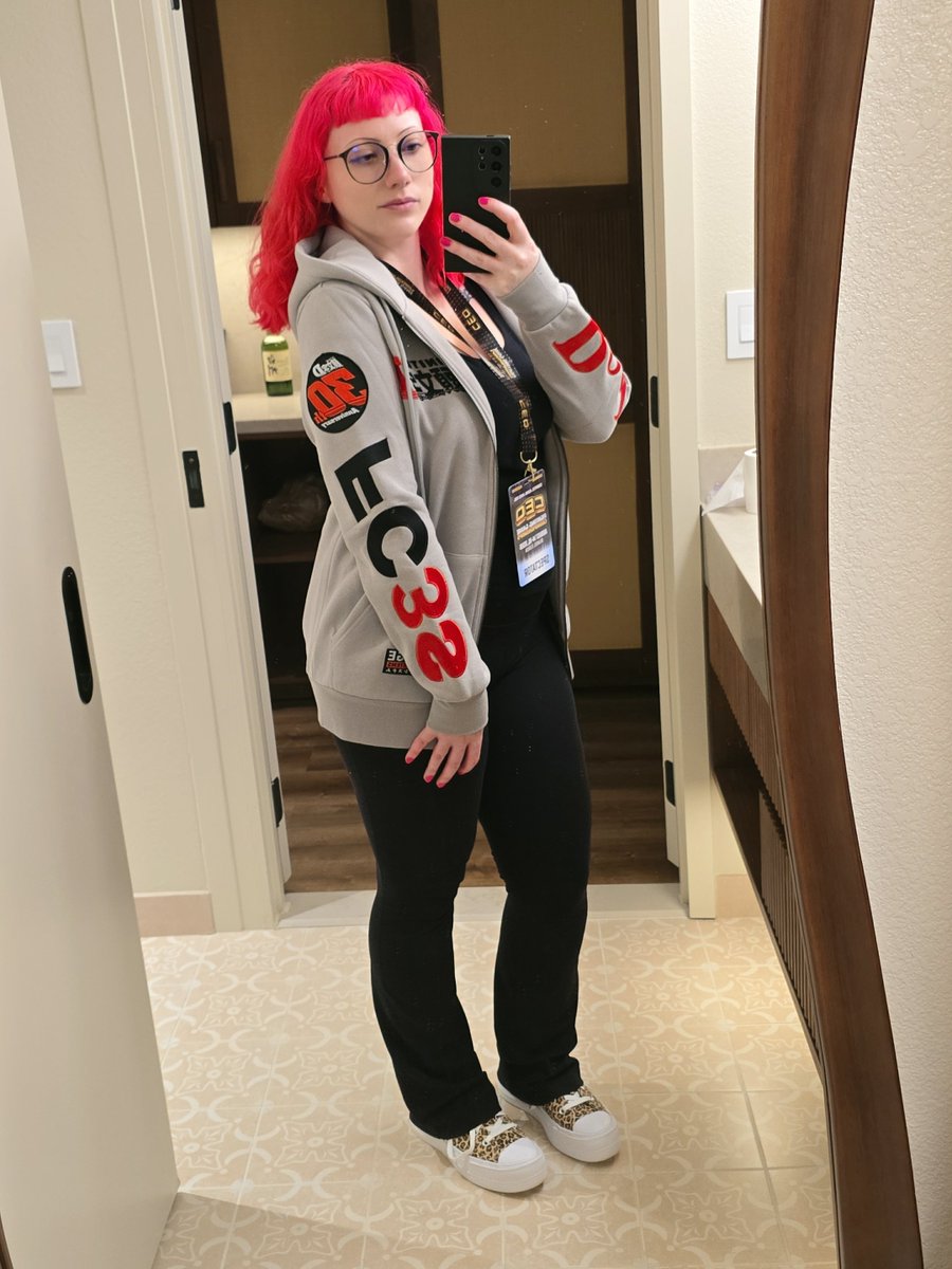 _amberavon's tweet photo. Had to complete the collection before the booth closed. Can't wait to wear these in Japan in October!!! https://t.co/HO0kowN4j3