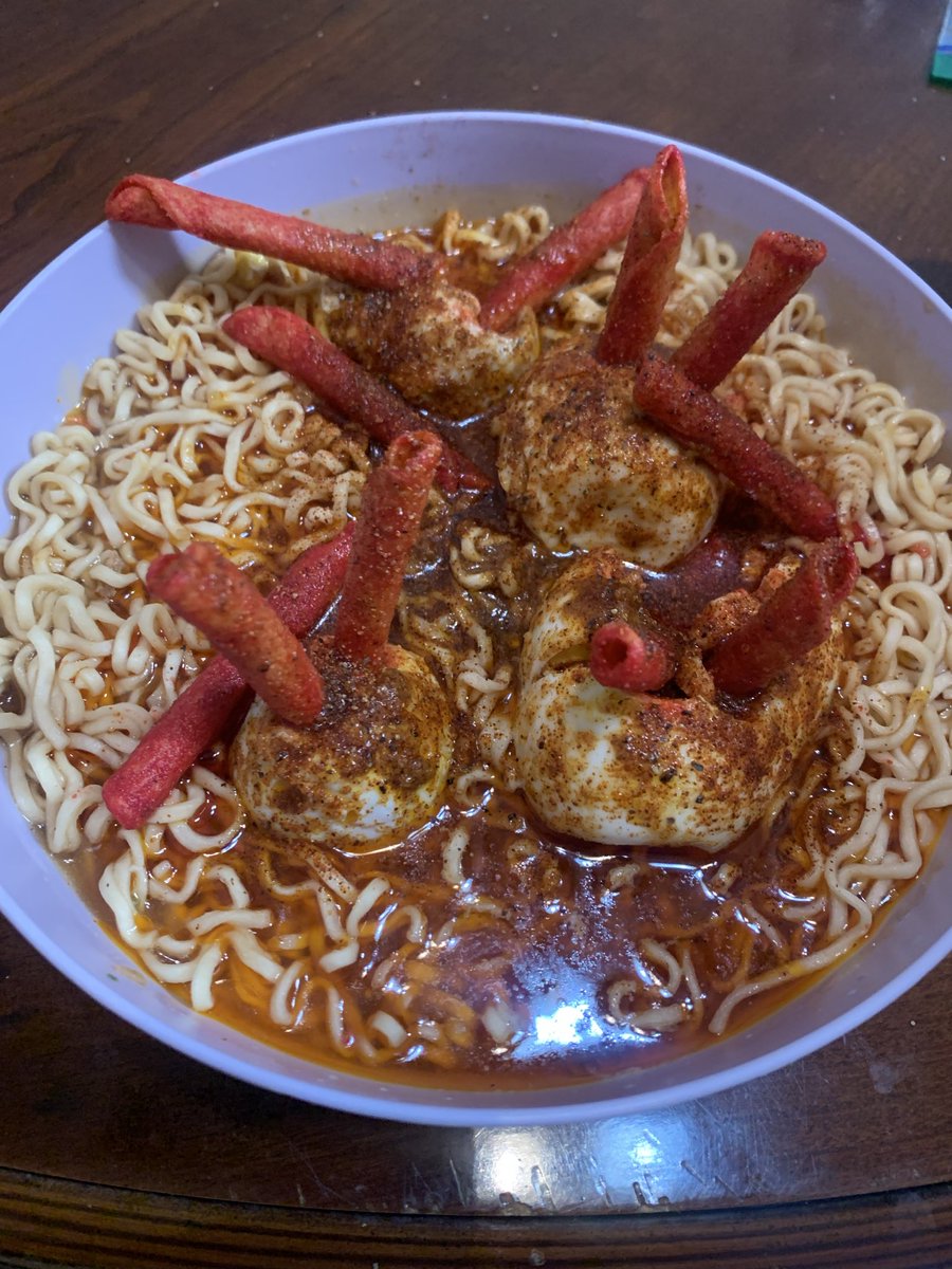 typewritershi's tweet photo. WHO said shtwt can’t cook😂😂 https://t.co/QOnGt13WZ8