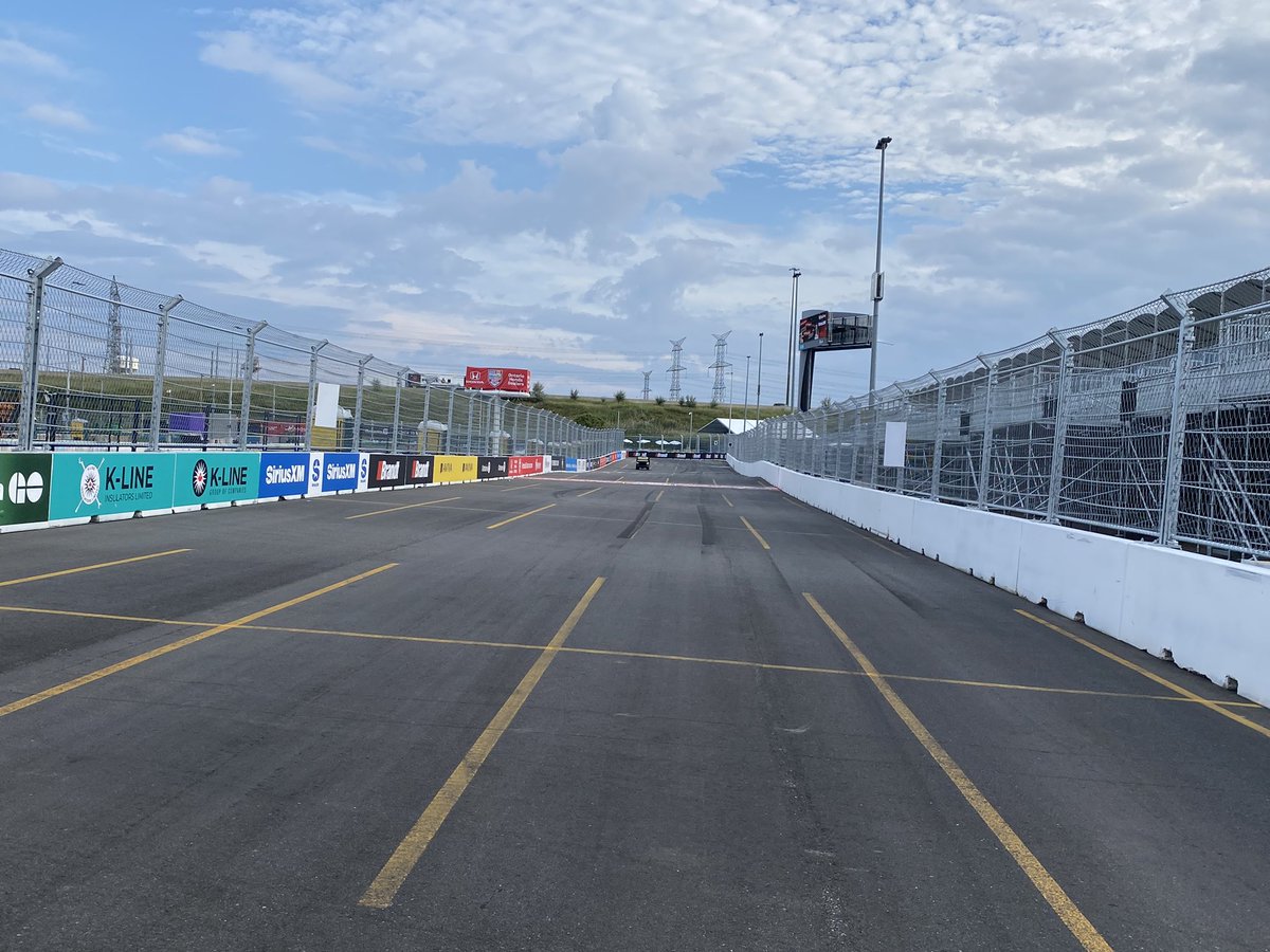 JordiAVZ's tweet photo. Con estas vistas, concluye mi cobertura del #IndyTO en Markham, mi primera fuera de mi país Y DE #INDYCAR 🥹

La verdad ando un poco emocional, gracias a @indycaraldiaweb por la oportunidad y a todos los que me acompañaron por aquí en esta aventura. 

Primera de muchas 🤞 https://t.co/Dl23e6abug