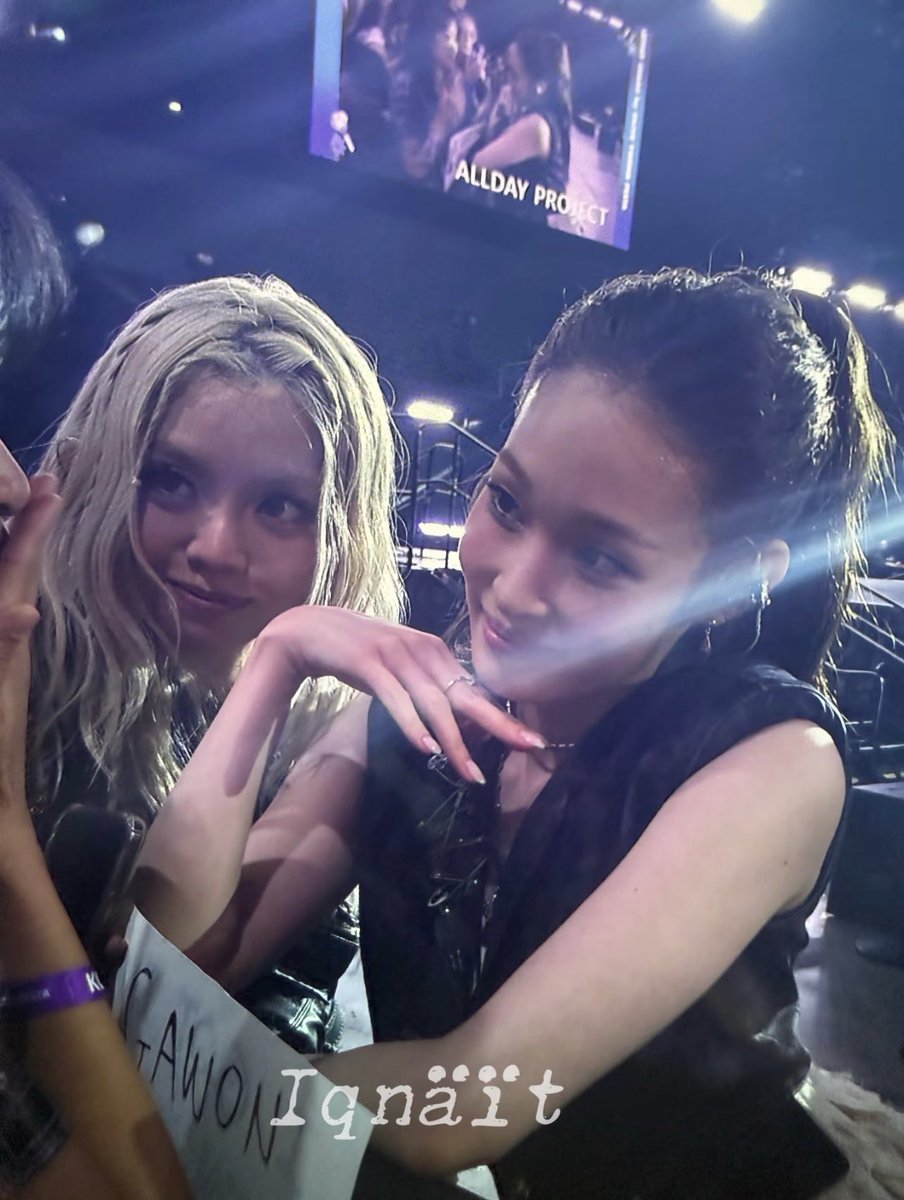 annierated's tweet photo. Oh to see Annie up close https://t.co/seBDiZ92e3