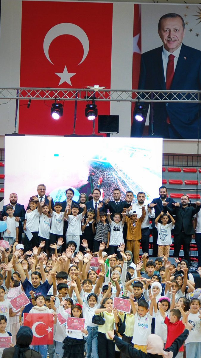 ikbldrs's tweet photo. Bir gençlik tahayyül ediyoruz!

▪️İyiliğe ve adil günlere kavuşmak adına ter döken, aşk tazeleyen, yorulmayan, koşan, gönüllere dokunan, ayakları sabit, imanı güçlü ve ufku engin bir gençlik!

▪️İşte o gençlik Yalova'da 🇹🇷

#TÜGVA #Yalova https://t.co/kR5f6mo49p