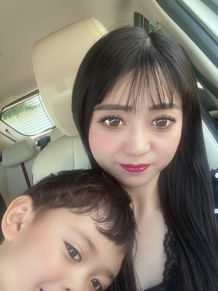 eritty0731's tweet photo. 34歳になりおばさんになったけどシンママ頑張って可愛い息子と二人三脚で頑張ってる👦🏻‼️❤️配信者になりたいです。笑、誰かライバー事務所に入れてください🤣笑笑 https://t.co/0RplMa0eps