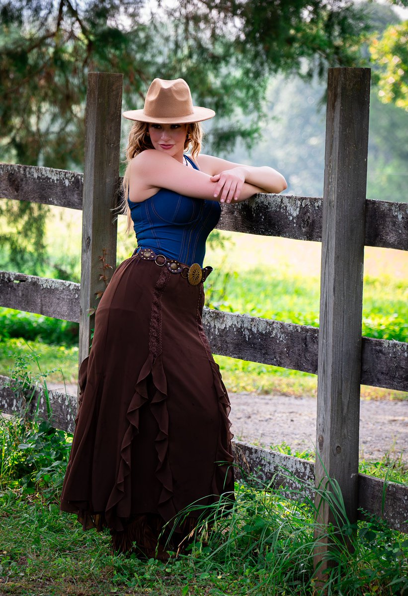 f_c_envision's tweet photo. #WesternStyle #CowgirlVibes #CountryGirl #RusticFashion #CountryLiving #757 #virginia #photography https://t.co/57S0UDQGoB