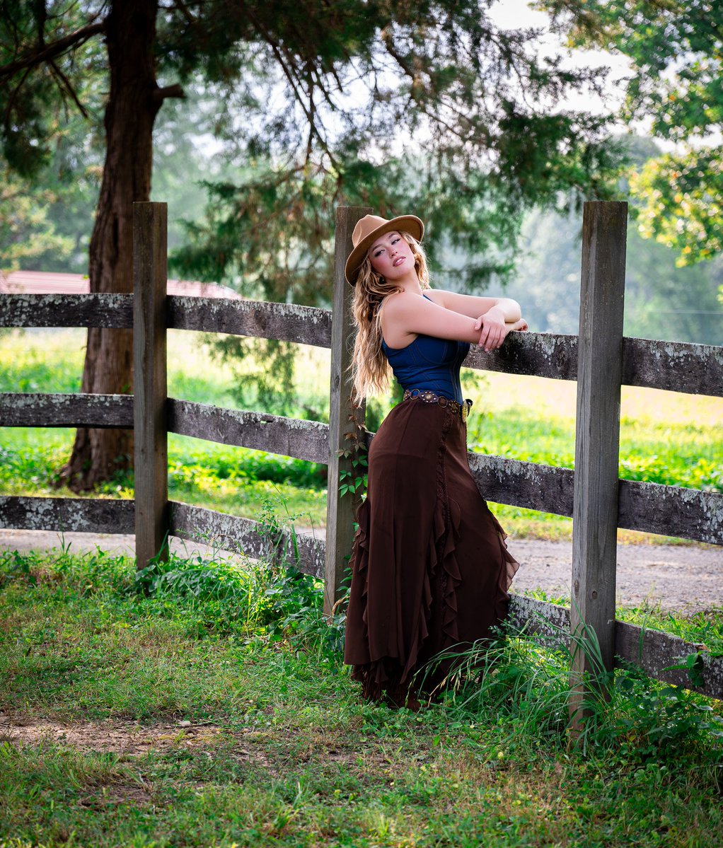 f_c_envision's tweet photo. #WesternStyle #CowgirlVibes #CountryGirl #RusticFashion #CountryLiving #757 #virginia #photography https://t.co/57S0UDQGoB