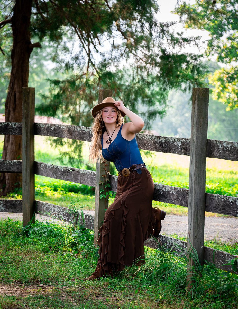f_c_envision's tweet photo. #WesternStyle #CowgirlVibes #CountryGirl #RusticFashion #CountryLiving #757 #virginia #photography https://t.co/KQHcstAJGp